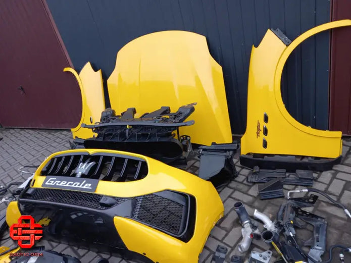 MASERATI GRECALE TROFEO FULL FRONT PACKAGE