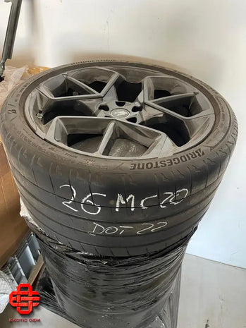 ROLLS-ROYCE WHEEL AND TYRE SET (Copy)