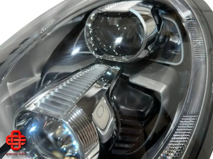 PORSCHE 991 FRONT LAMP
