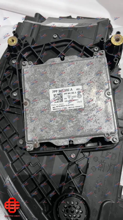 PORSCHE PANAMERA 971 HEADLIGHT L + R OEM