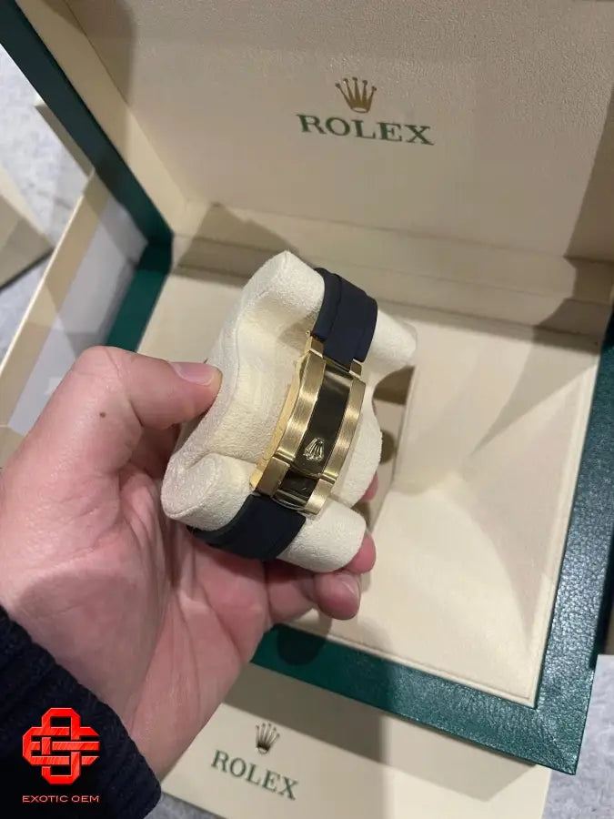 ROLEX SKY-DWELLER 42MM YELLOW GOLD OYSTERFLEX BLACK DIAL YELLOW GOLD