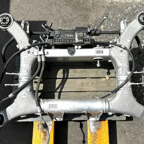 ROLLS GHOST WRAITH DAWN SUSPENSION SLED BRACKET FRAME BEAM