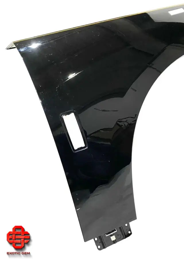 ROLLS ROYCE CULLINAN FRONT RIGHT FENDER
