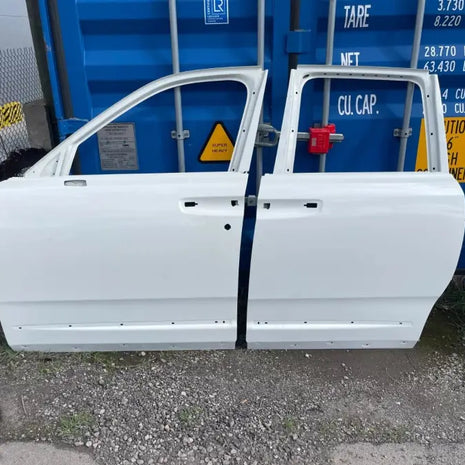 ROLLS ROYCE CULLINAN - NEW LEFT DOOR