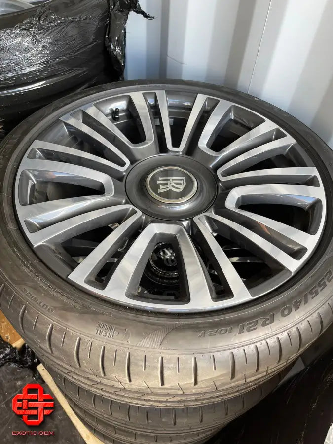 ROLLS-ROYCE WHEEL AND TYRE SET