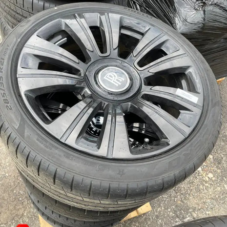 ROLLS-ROYCE WHEEL AND TYRE SET