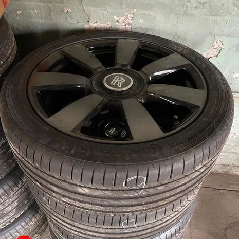 ROLLS-ROYCE WHEEL AND TYRE SET - 4