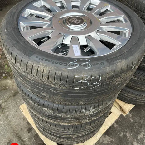 ROLLS-ROYCE WHEEL AND TYRE SET