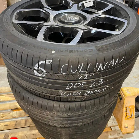 ROLLS-ROYCE WHEEL AND TYRE SET