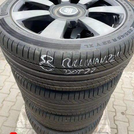 ROLLS-ROYCE WHEEL AND TYRE SET