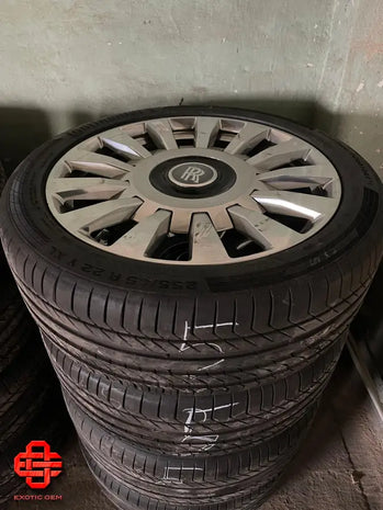ROLLS-ROYCE WHEEL AND TYRE SET