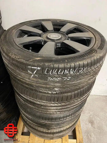 ROLLS-ROYCE WHEEL AND TYRE SET