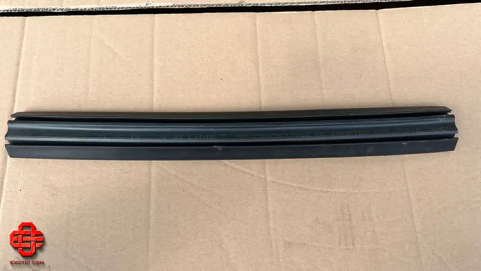 ROLLS ROYCE WINDOW GUIDE RAIL RH OEM