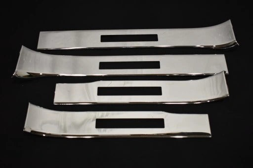 ROLLS ROYCE CULLINAN SILL COVERS SILL STRIP