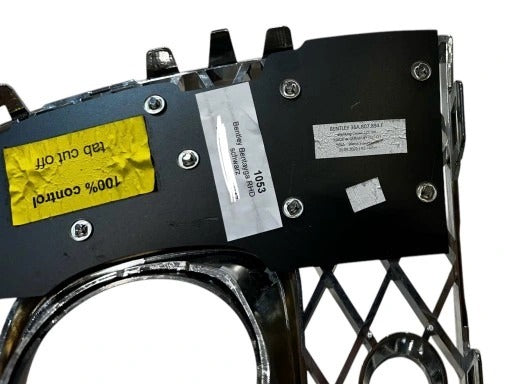 BENTLEY BENTAYGA RH SIDE GRILL