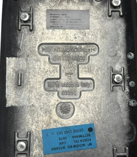 MASERATI LEVANTE CARBON CENTER CONSOLE TUNNEL COVER